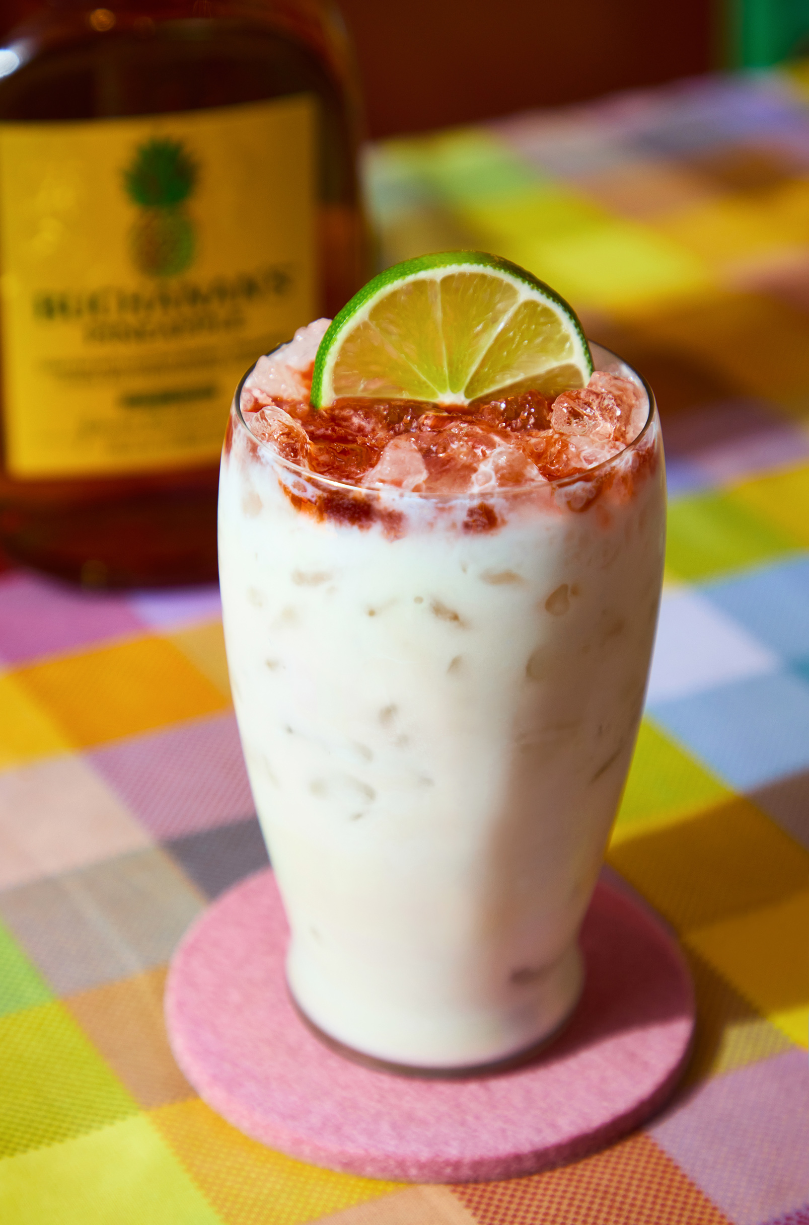 BUCHANANS_PINEAPPLE_LAUNCH_PINACOLADA_GIF_04571